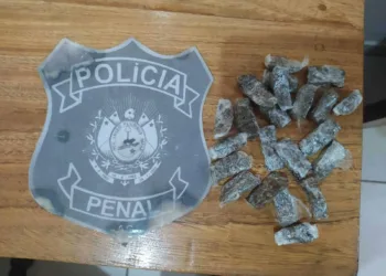 Após denúncia, Polícia Penal prende visitante que tentava entrar com drogas dentro de preservativo, no presídio