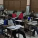 Sala de aula alaga durante chuva e servidores gravam vídeo pedindo socorro