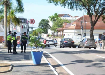 Conscientização no trânsito: prefeitura promove abertura da campanha "Maio Amarelo"