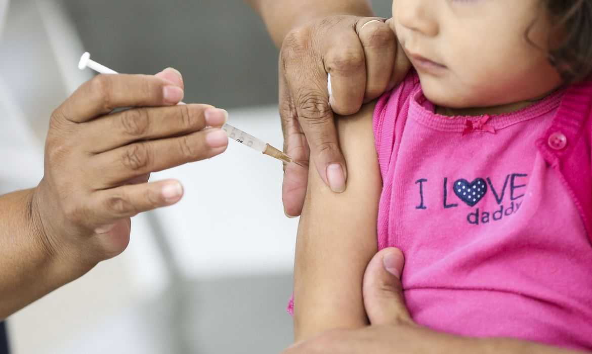 Dia D de mobilização da Campanha Nacional de Vacinação contra a Poliomielite e Sarampo.