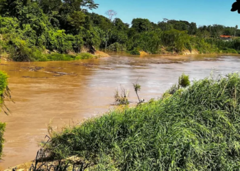 Em Assis Brasil, nível do Rio Acre atinge mais de 10 metros em pleno verão amazônico