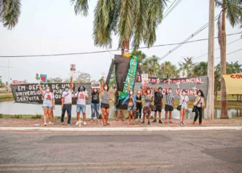 Estudantes organizam manifestação contra cortes nos orçamentos da Ufac e do Ifac