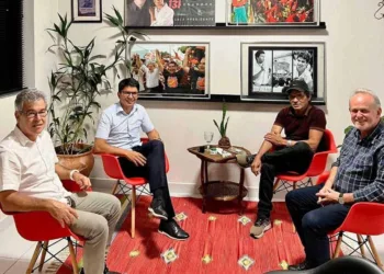 Jorge Viana e Jenilson Leite se reúnem e sinalizam parceria entre PT e PSB nas eleições