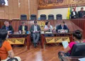 Mãe de bebê que morreu com Síndrome Respiratória no Acre diz que gestores da saúde são 'assassinos' e que crianças faleceram por negligência