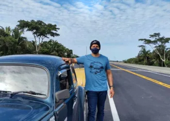 'Dia Mundial do Fusca': clube do Acre promove exposição com mais de 40 exemplares do carro, no Lago do Amor