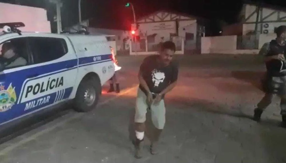 Suspeito foi imobilizado pela vítima e preso pela Polícia Militar (Foto: Cedida)