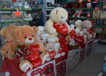 Dia dos Namorados: comerciantes esperam aumento do movimento nas lojas na véspera da data