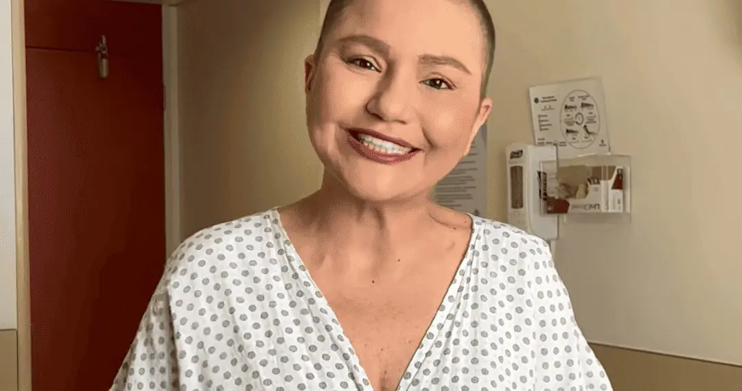 Deputada Jéssica Sales passa por cirurgia de retirada das mamas, nesta terça: 'falta pouco para voltar para o nosso estado' 1 Jéssica Sales faz a cirurgia de mastectomia bilateral, procedimento no qual é removido o tecido mamário dos dois seios (Foto: Reprodução/Redes sociais)