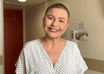 Jéssica Sales faz a cirurgia de mastectomia bilateral, procedimento no qual é removido o tecido mamário dos dois seios (Foto: Reprodução/Redes sociais)