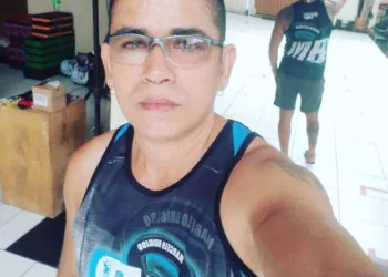Professor de Educação Física morto a tiros é enterrado nesta quinta e polícia diz que não há indícios do envolvimento dele com facções
