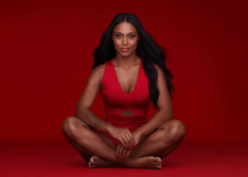 Rebecca se une ao Boticário para lançar Nativa SPA Morango Ruby em campanha criada pela AlmapBBDO e dirigida por Giovanni Bianco