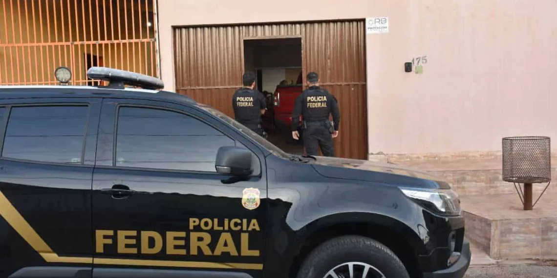 Ao todo, 16 mandados de busca e apreensão foram cumpridos em Rio Branco, Cruzeiro do Sul e João Pessoa/PB (Foto: Ascom/PF)