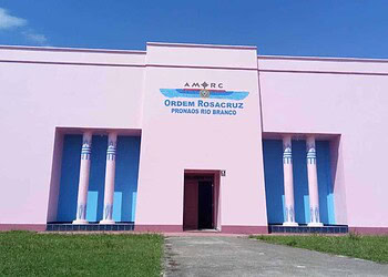 A Ordem Rosacruz fica na Estrada do São Francisco, 1510 - Vitoria, Rio Branco - AC (Foto: Divulgação)