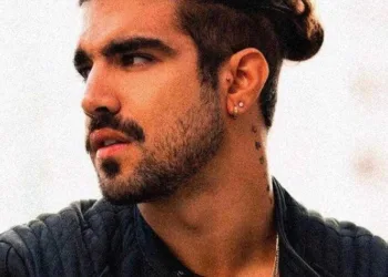Caio Castro abre o coração e fala sobre masculinidade toxica: “Sentia vergonha”