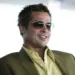 Brad Pitt vai de saia ao tapete vermelho de “Trem Bala”