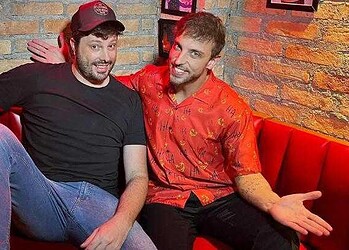 Danilo Gentilli critica demissão de Léo Lins durante programa ao vivo e dispara: “Tá ficando um saco”