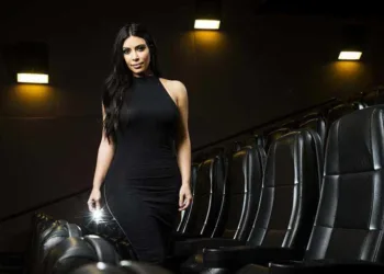 Kim Kardashian é criticada após publicar frase motivacional sobre 'não ter tudo'