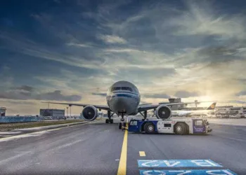 Preço médio da passagem aérea no Brasil sobe 22%