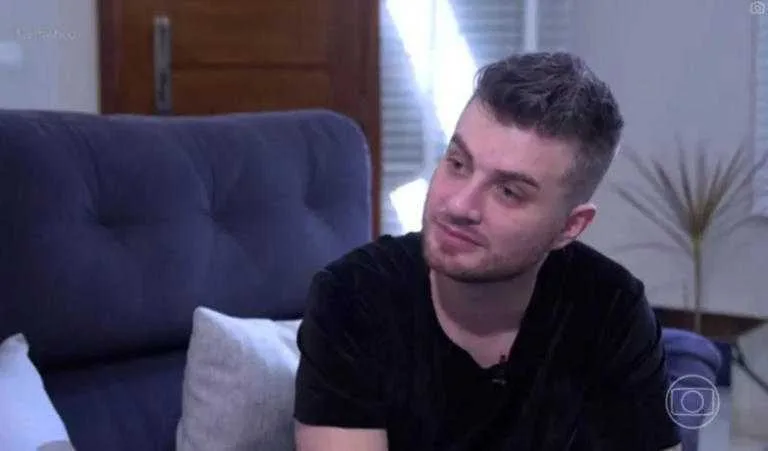 Sertanejo Conrado dá detalhes de acidente que matou Aleksandro: 'Consegui me segurar em uma tábua'