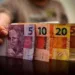Salário mínimo deveria ser de mais de R$ 6 mil, aponta pesquisa do Dieese