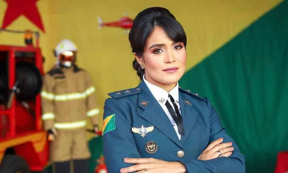 'Me encontrei', diz primeira tenente mulher a assumir diretoria no Corpo de Bombeiros do Acre