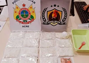 Flagrado com drogas, homem acusa a própria mãe de ser traficante, mas acaba preso em Rio Branco