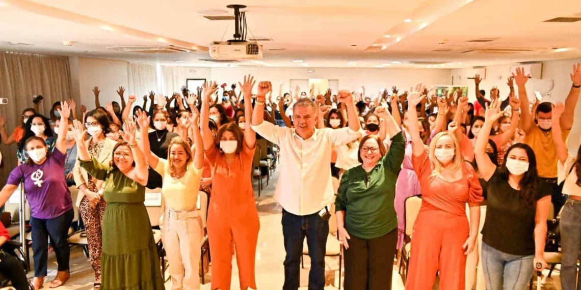Lene Petecão reúne centenas de mulheres em seminário que debateu maior participação feminina na política