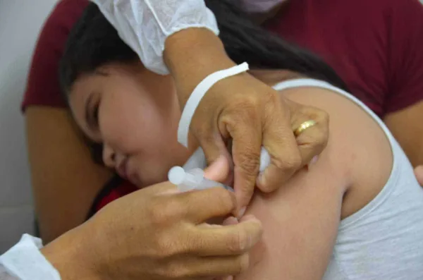 Vacinação segue em 10 pontos nesta terça-feira, em Rio Branco