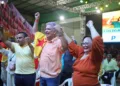 'Vamos ganhar no primeiro turno', diz Petecão em festa que reuniu milhares de pessoas