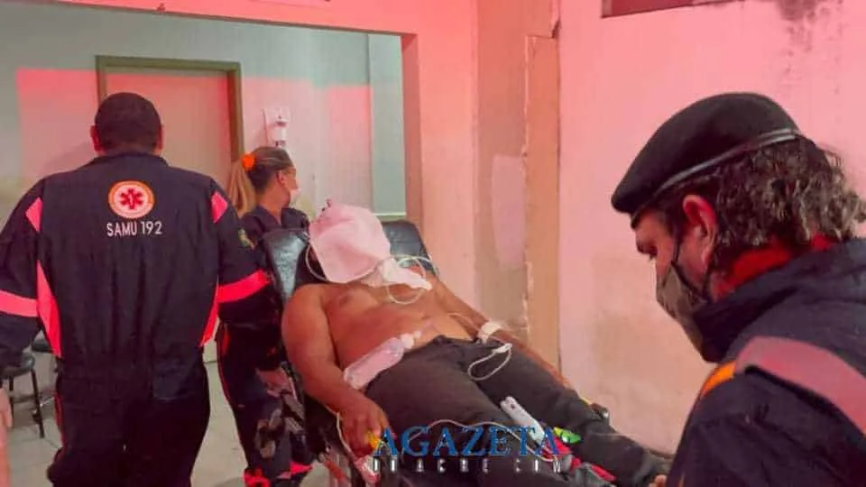 Após bater em ex-mulher, homem é golpeado com faca de mesa