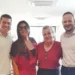 O Gestor Simão Neto com Beth Passos e assessores comemorando a avaliação de melhores acomodações TripAdvisor do Acre