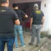 No endereço de cumprimento do mandado, dezenas de cartões de crédito foram apreendidos e suspeitos foram interrogados. (Foto: Ascom/PC)
