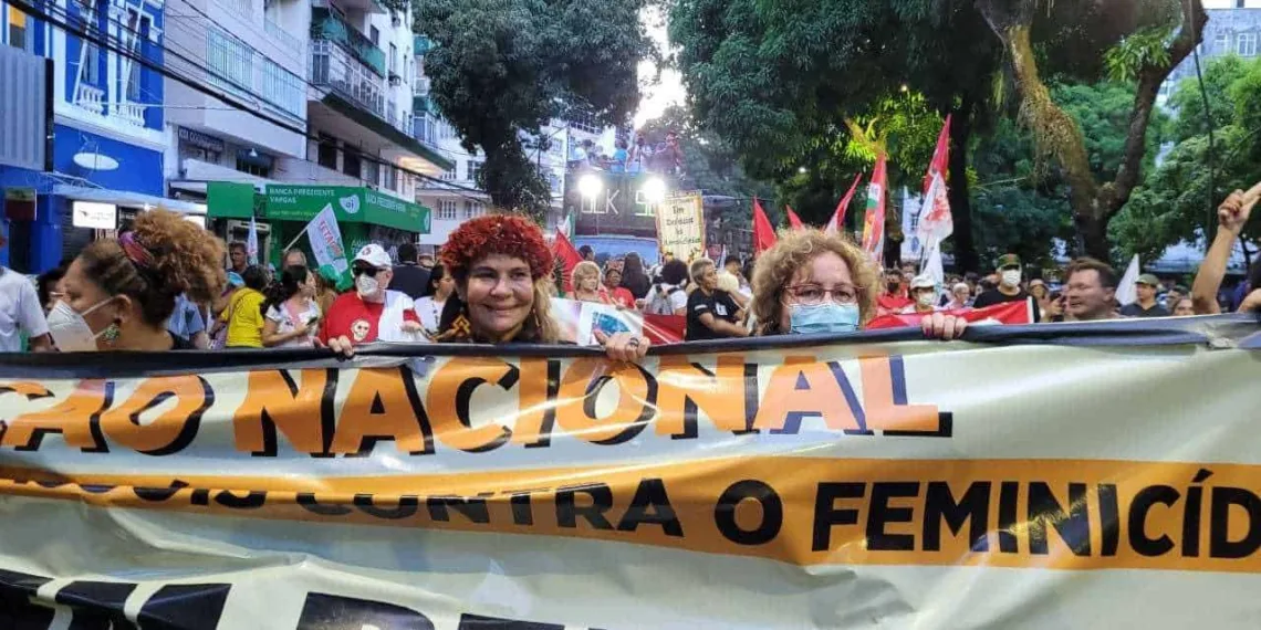 Acreanas protestam contra feminicídio em abertura do 10° Fórum Social Pan-Amazônico no Pará