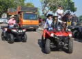 Cavalgada abre Expoacre neste sábado; veja fotos