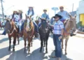 Cavalgada abre Expoacre neste sábado; veja fotos