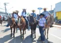 Cavalgada abre Expoacre neste sábado; veja fotos