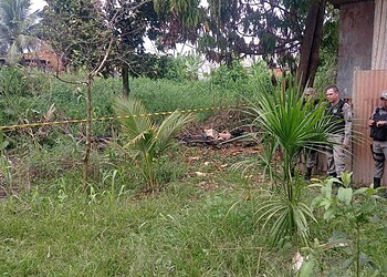 Corpo foi encontrado na manhã desta segunda-feira, 18, próximo à residência (Foto: Cedida|)