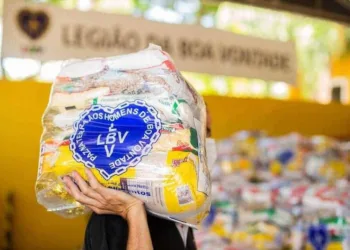 Instituição social deve entregar mais de 250 cestas básicas a famílias dos bairros Ayrton Senna e Taquari, em Rio Branco