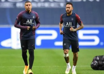 "Antes que a situação piore"; Treta entre Neymar e Mbappé ganha novo capítulo e bastidores 'vazam' no PSG