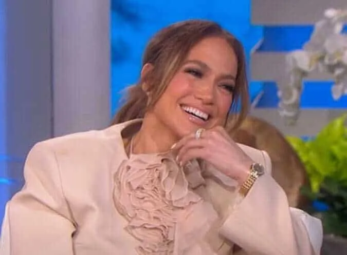 Jennifer Lopez compartilha primeira foto de seu casamento com Ben Affleck