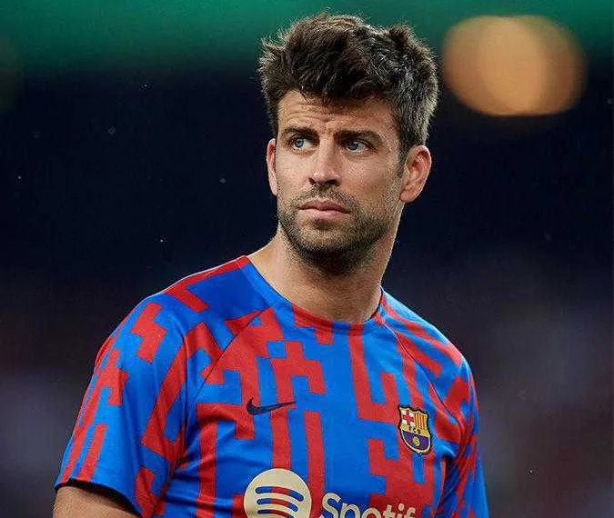 Suposta nova namorada de Gerard Piqué desativa redes sociais após vídeo dançando música de Shakira viralizar
