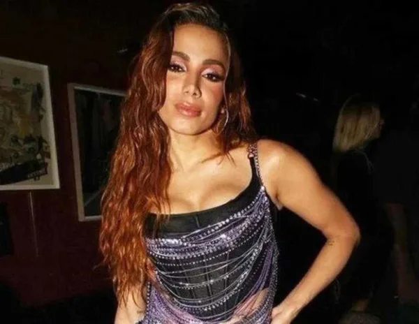 Anitta viraliza ao ficar “desnorteada” com prêmio da MTV