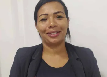 "Por enquanto, ainda não sei em quem depositar a minha confiança no dia da votação", pontua a auxiliar de serviços gerais, Cleciana da Silva Santos (Foto: Dell Pinheiro)