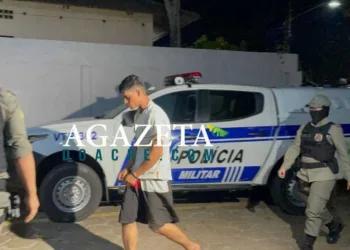 Polícia Militar prende dupla armada de garrucha no bairro Bahia Nova