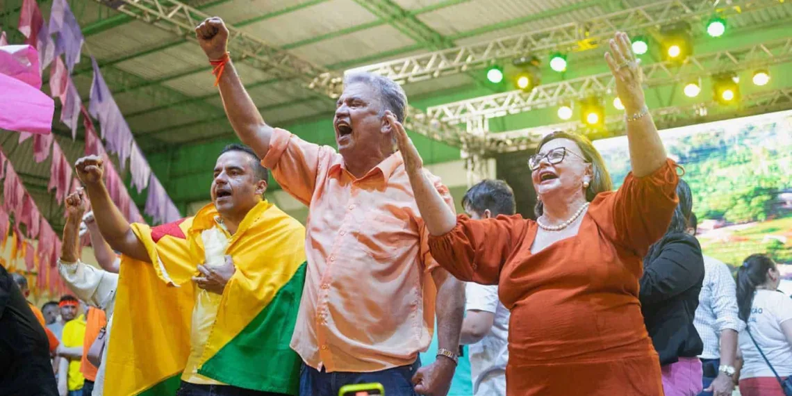 'A eleição vai passar e não vai ter ninguém para disputar comigo', diz Petecão, que já está com mais da metade dos programas de TV gravados