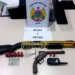 Após denúncia, polícia prende jovem de 26 anos acusado de tráfico de drogas no Carandá