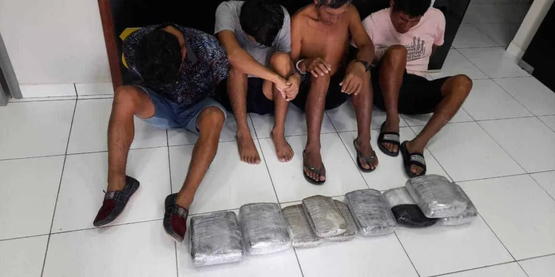 Peruanos são presos com nove quilos de maconha no interior do Acre