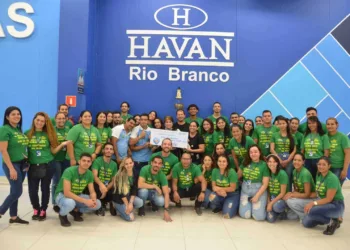 Apae Rio Branco recebe doação de rede de lojas do setor varejista