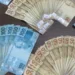 Mulher que aplicou golpe de R$ 10 mil em aposentada é encontrada pela polícia e devolve dinheiro na delegacia