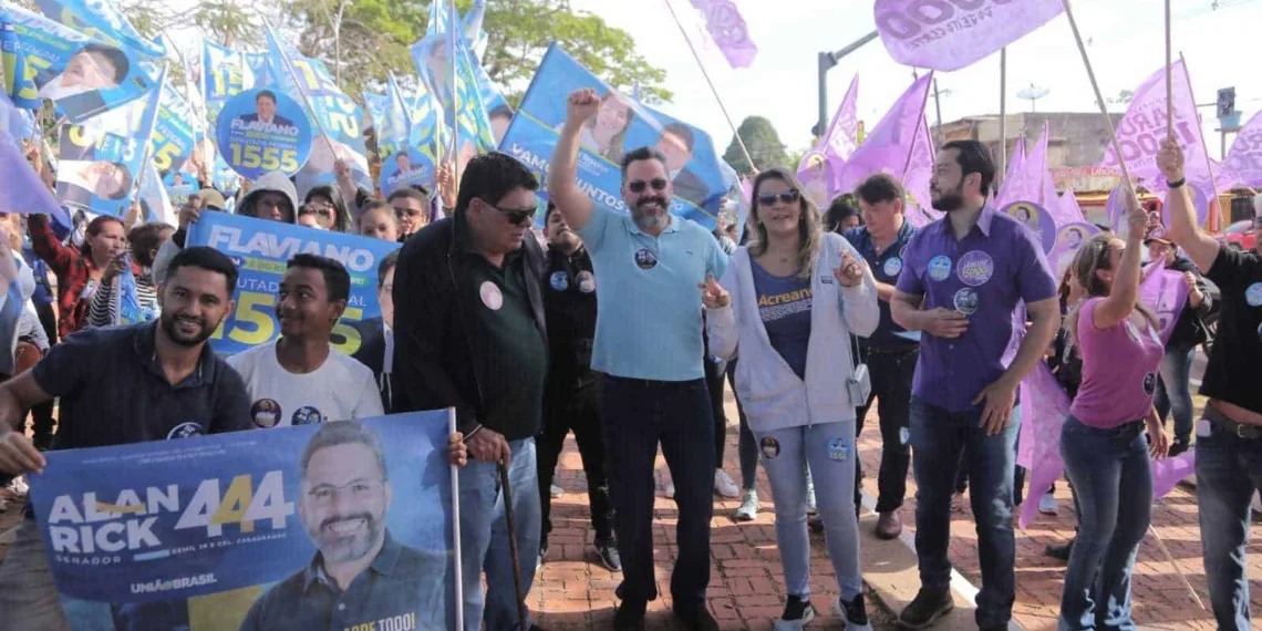 Alan Rick, Jarude e Flaviano participam de caminhada juntos em Senador Guiomard